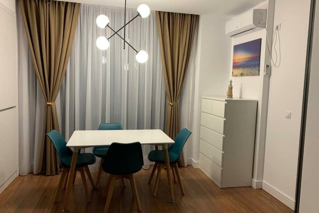 Andreve Apartment By Onix Blue Mamaia Nord, Baby Friendly, Private Parking Năvodari المظهر الخارجي الصورة